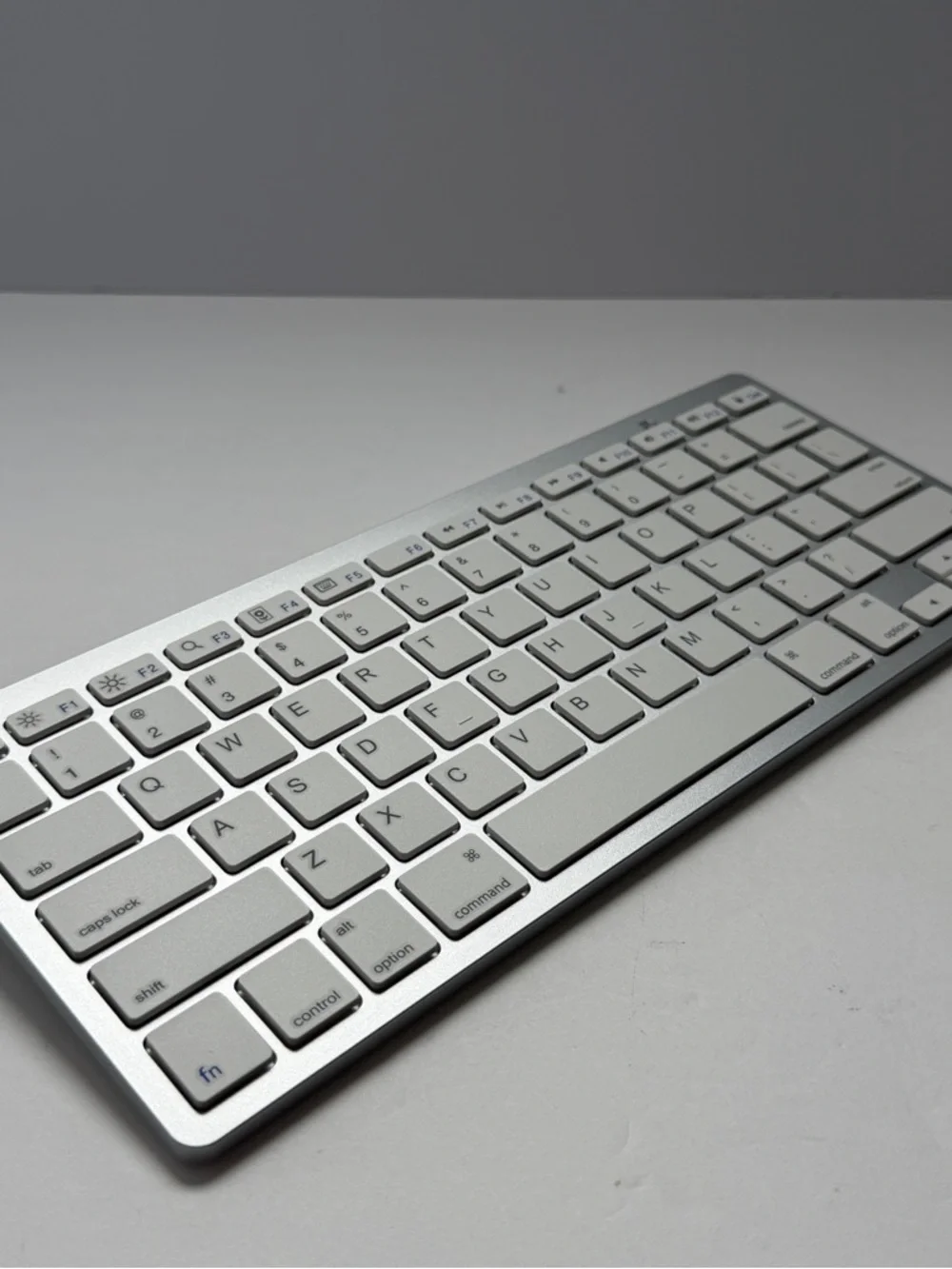 Silver Wireless Bluetooth Keyboard - Slim US Layout